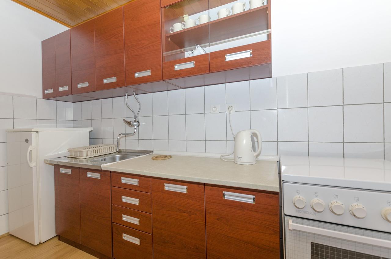 פרימוסטן Apartments Katica מראה חיצוני תמונה