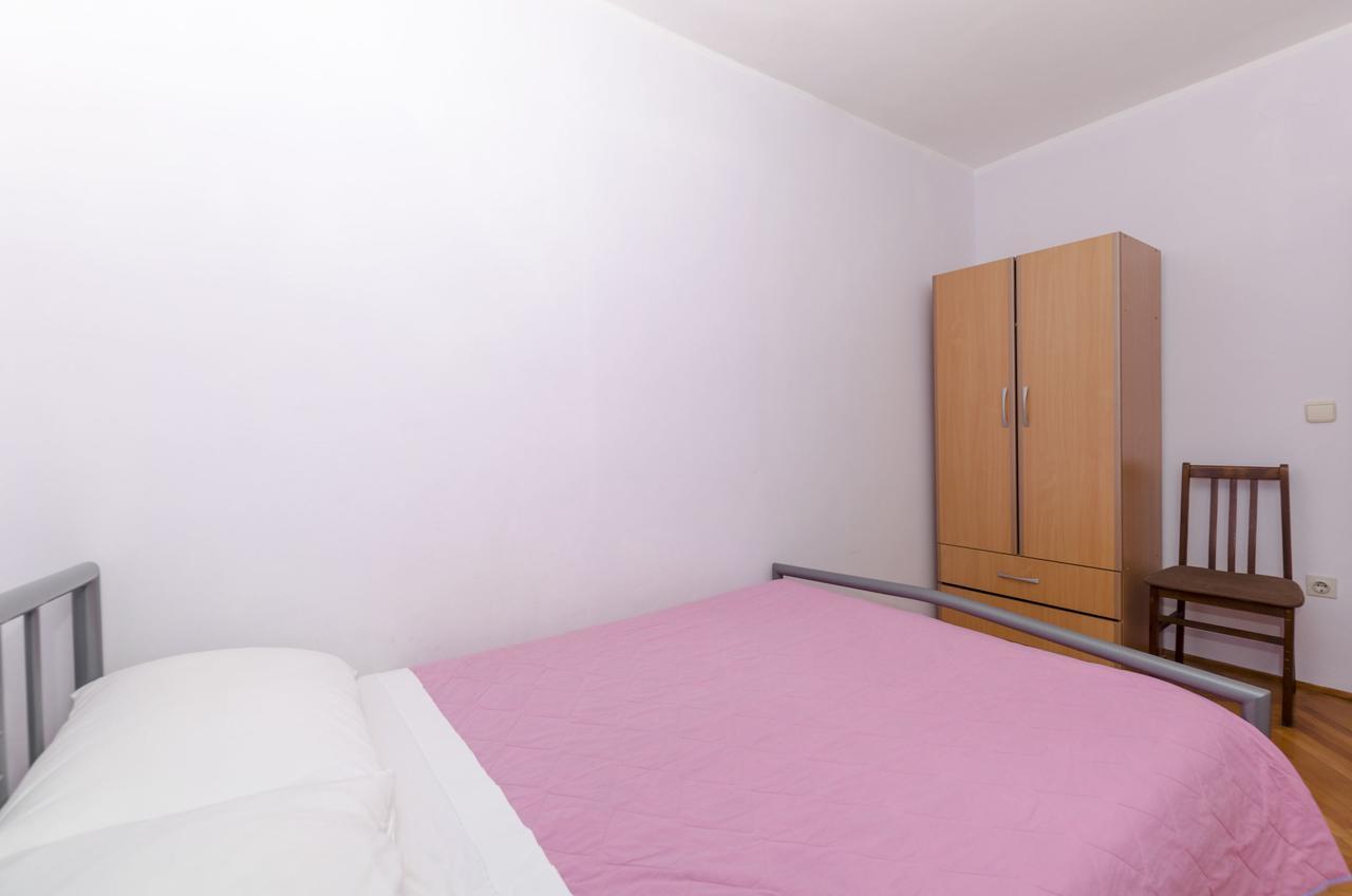 פרימוסטן Apartments Katica מראה חיצוני תמונה